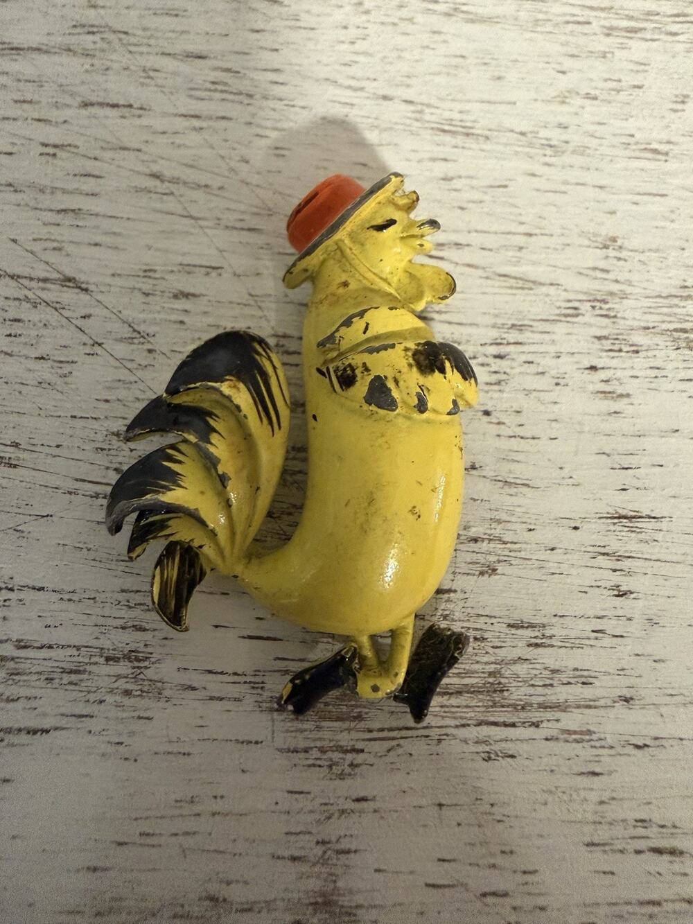 Vtg Yellow Rooster Chicken Brooch Pin Painted Cast Metal Red Hat Farm Folk Art